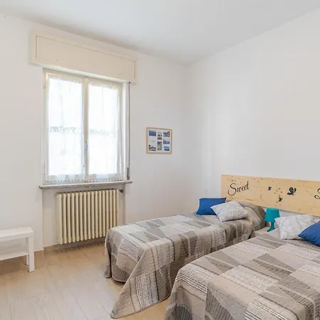 Cosy With 2 Balconies In Appartement